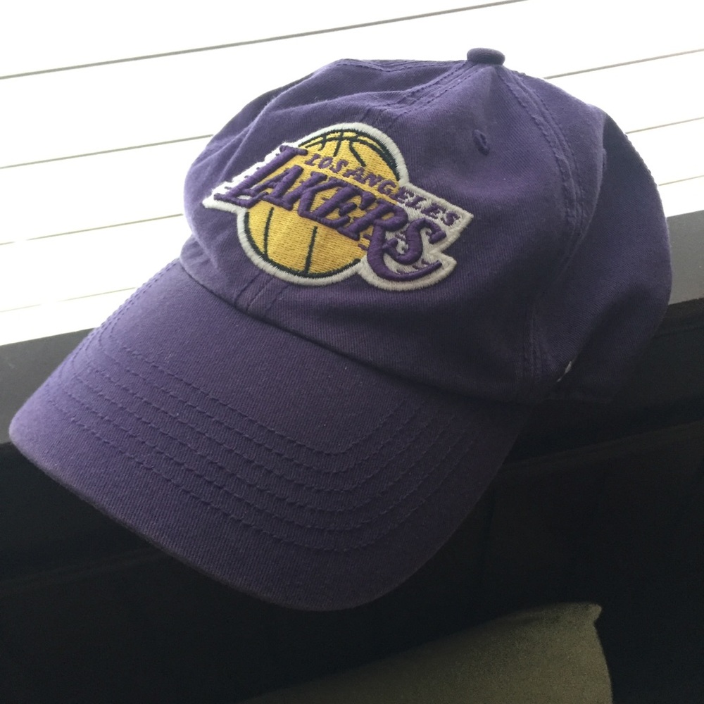 Lakers dad hat ‘47